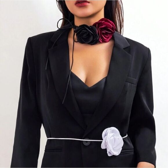 1 Pc Elegant Chokers Necklace with Rose Flowers - Adjustable - Picture 10 of 10